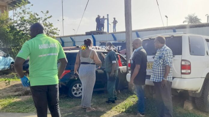 Automobilist dood na verkeersongeval Constant Vredenstraat
