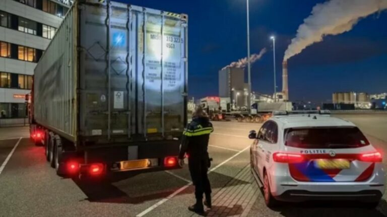Nederlandse douane onderschept 87 kilo hasj op weg naar Suriname