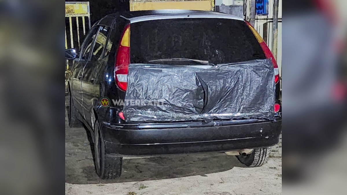 Criminelen vluchten na snelle actie politie en laten auto achter