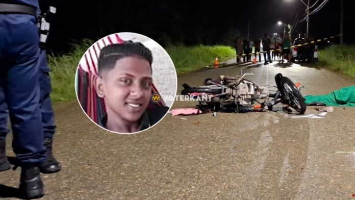 17-jarige bromfietser dood na botsing met boottrailer