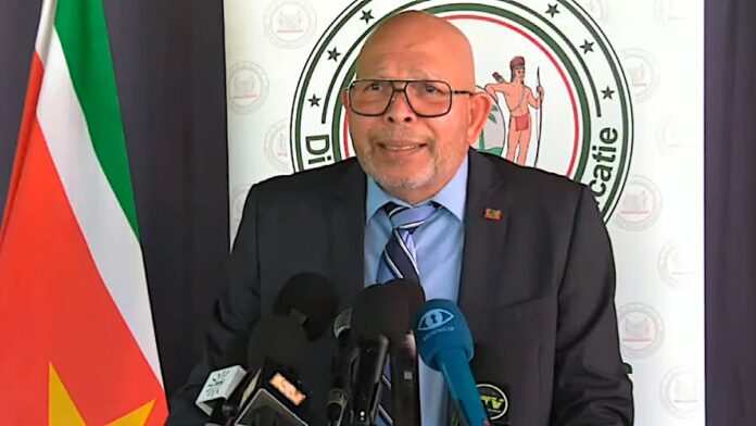 minister Dirk Currie