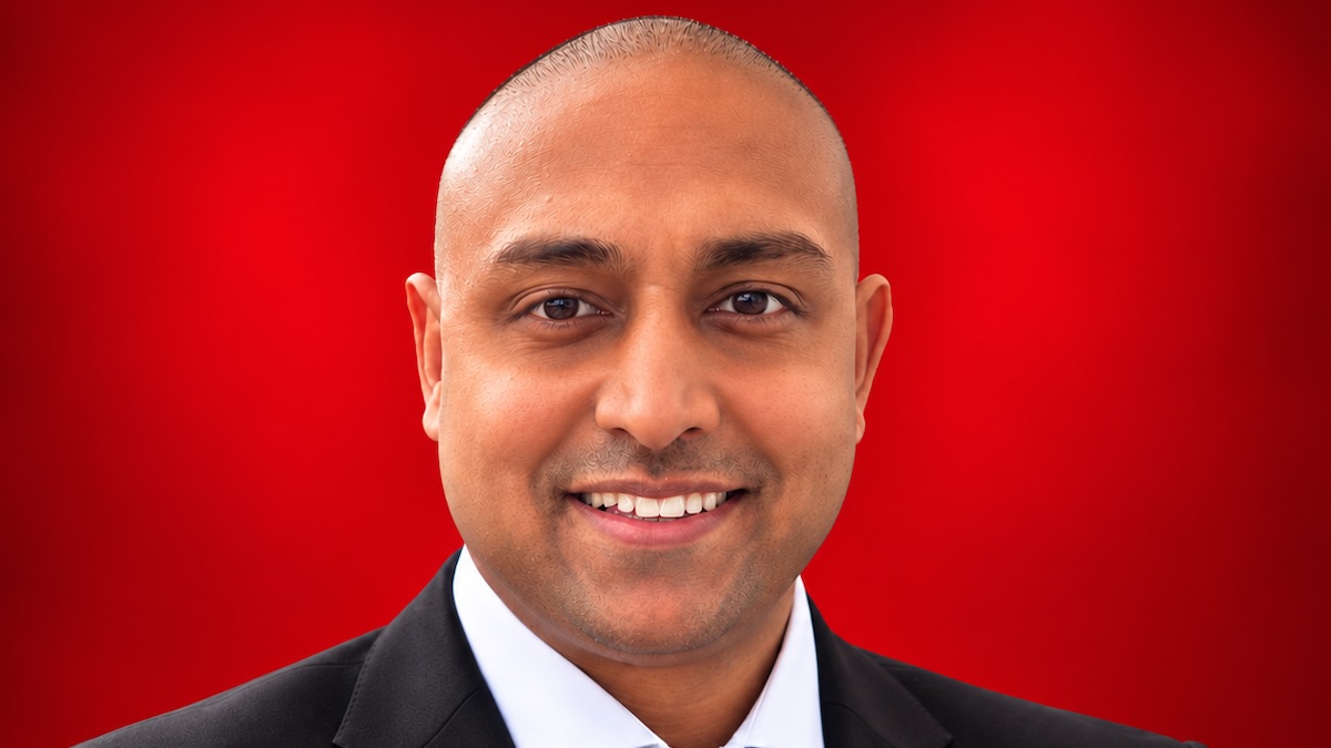Ondernemer en influencer Ravi Ryan Mohanlal brengt zakelijk bezoek aan Suriname