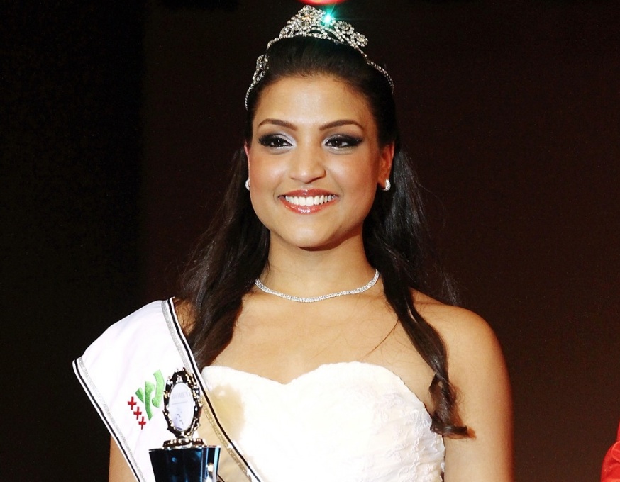 Sareena Parmesardien gekozen tot Miss Charme 2013
