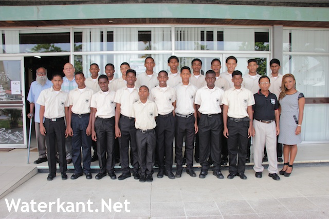 Jongensschool van Trinidad & Tabago bezoekt Suriname