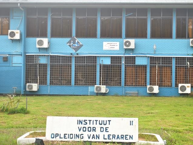 Academie Lichamelijke Opvoeding A’dam bezoekt Suriname