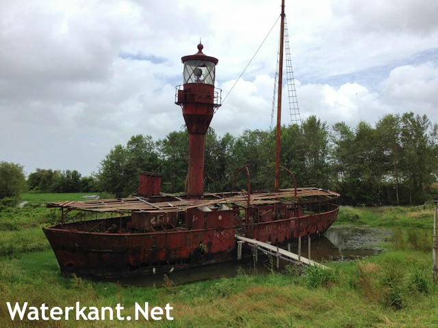 Restauratie lichtschip Suriname-Rivier afgewezen