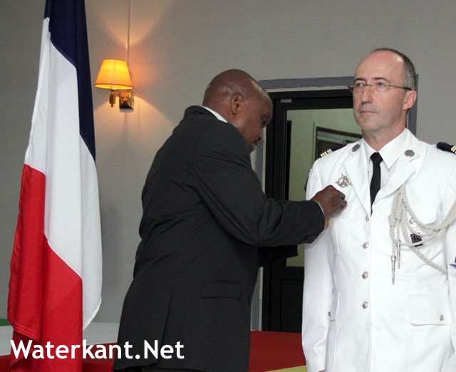 Surinaamse onderscheiding voor Franse defensieattaché