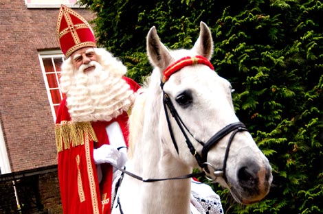 Ex-president Venetiaan: Sinterklaas is provocatie